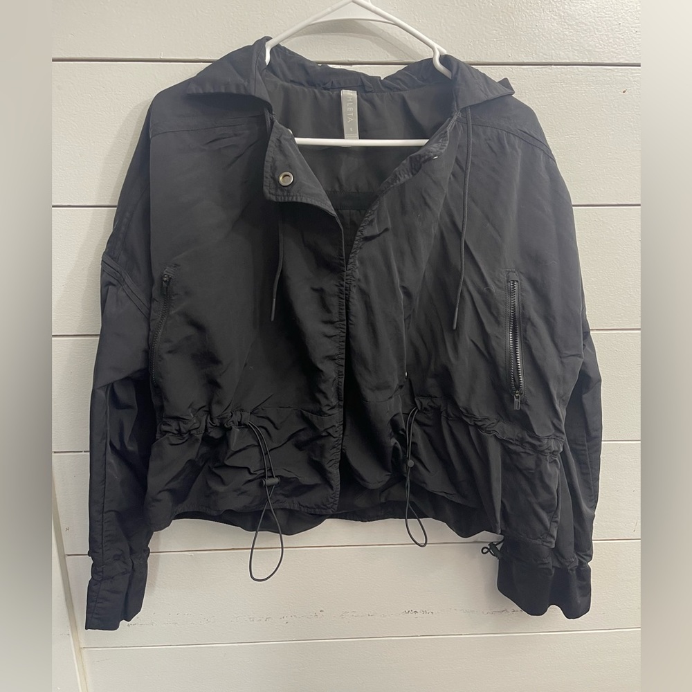 Athleta black crop jacket